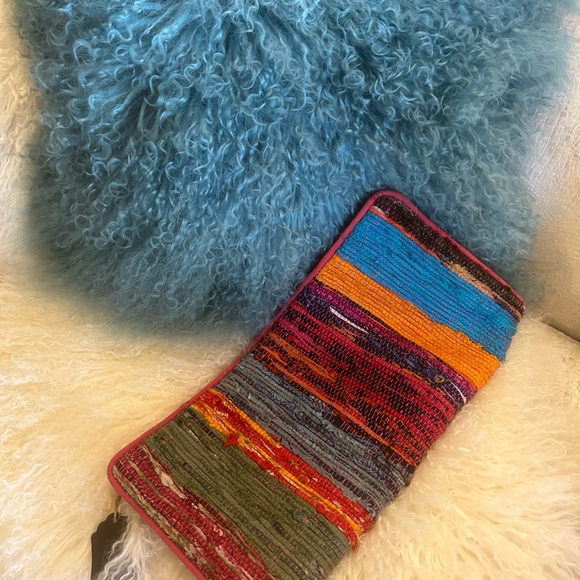 Great woven striped accent pillow. Bright Colors. 18 x 18, Tradestar. - Picture 6 of 9